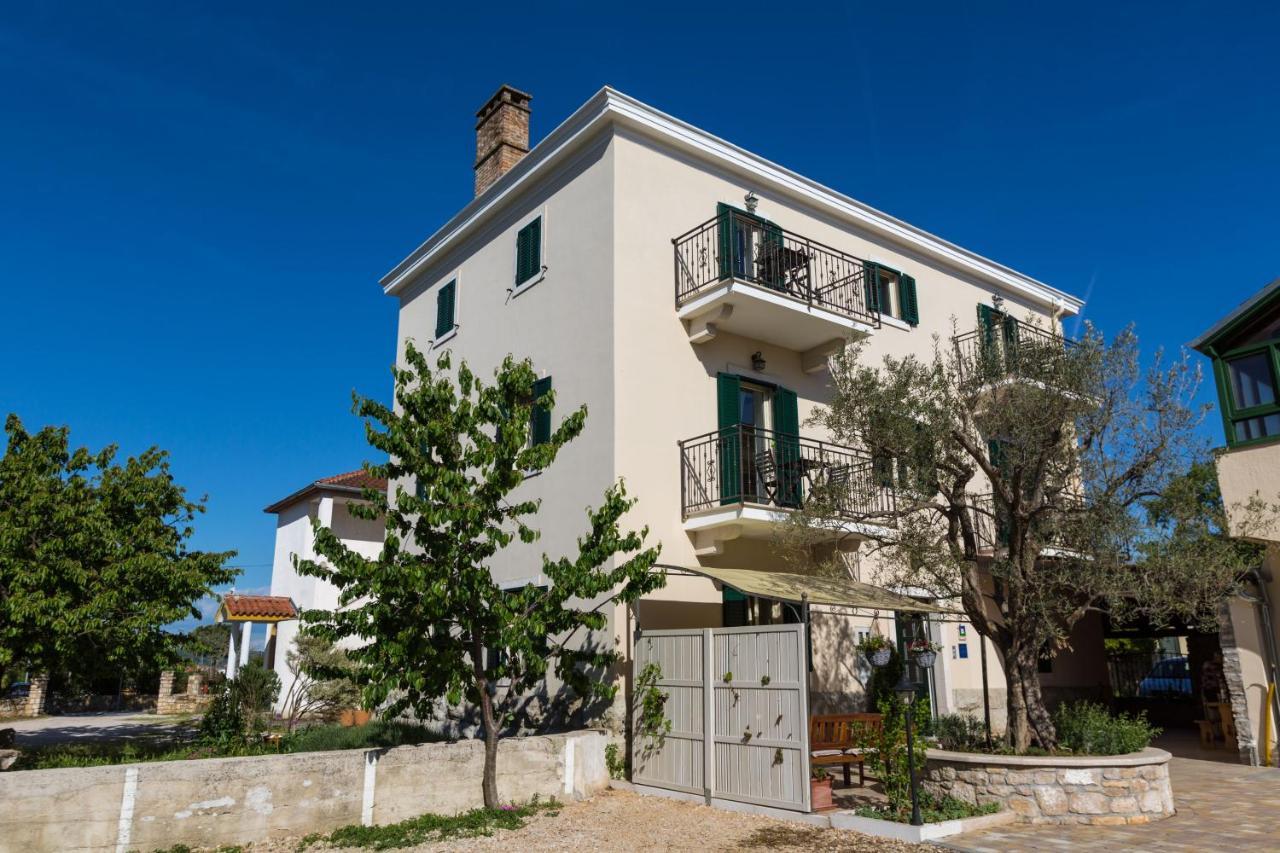 רוביני Apartments Casa Saina מראה חיצוני תמונה
